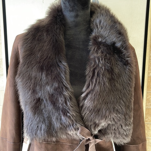 CAROLINA HERRERA Women’s Size Medium Brown Lambskin Suede and Fur Wrap Jacket - Picture 5 of 10